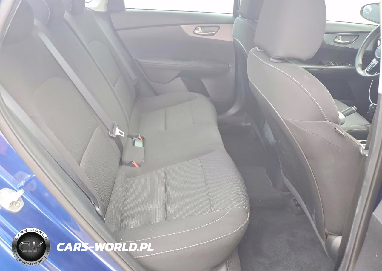 2021 Kia Forte Lxs VIN:3KPF24AD2ME337666 - 10