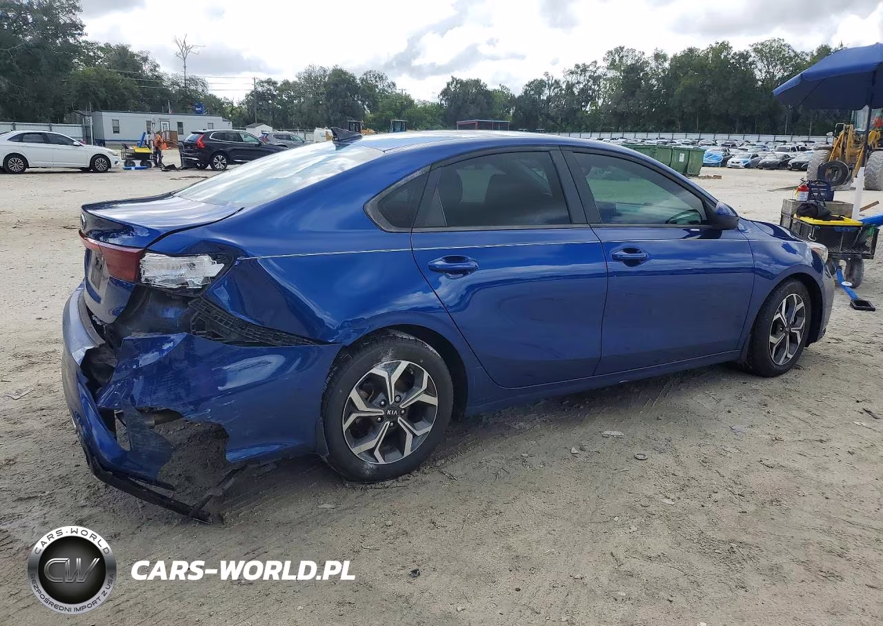 2021 Kia Forte Lxs VIN:3KPF24AD2ME337666 - 3