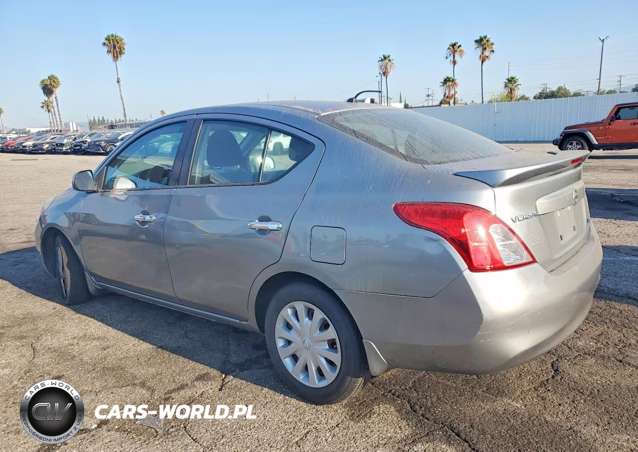 2013 Nissan Versa 1.6 S VIN:3N1CN7AP7DL833454 - 2