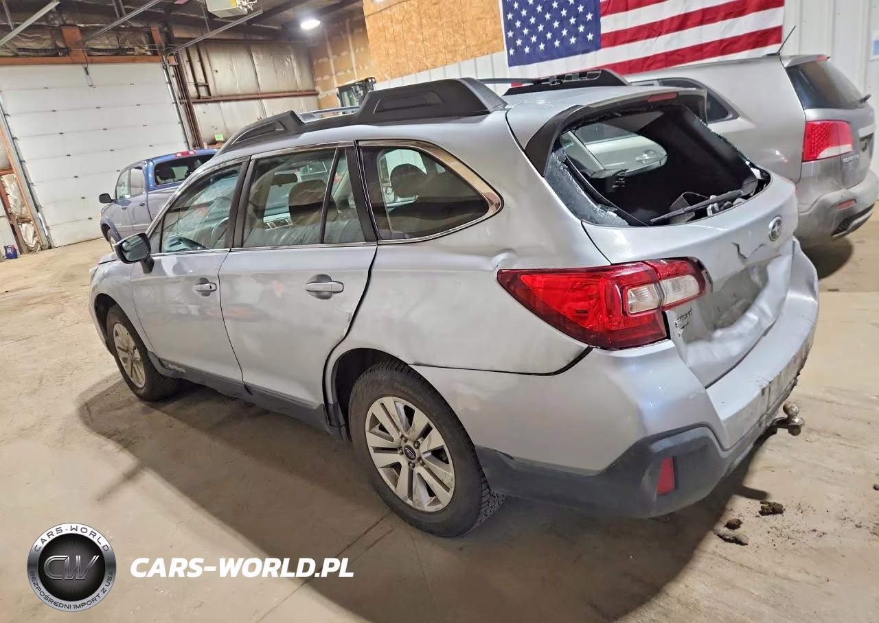 2018 Subaru Outback 2.5I VIN:4S4BSAACXJ3313909 - 2