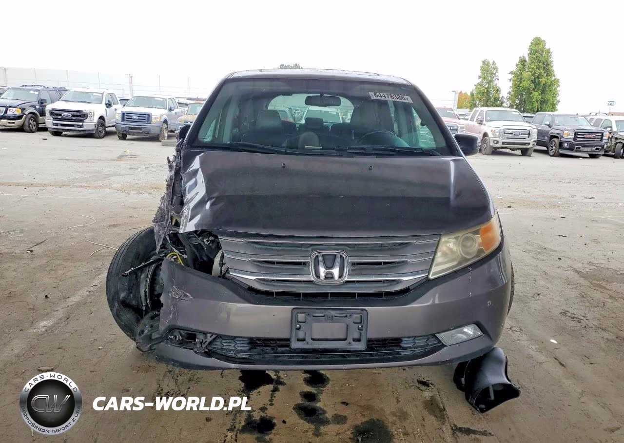 2013 Honda Odyssey Touring VIN:5FNRL5H97DB050982 - 5