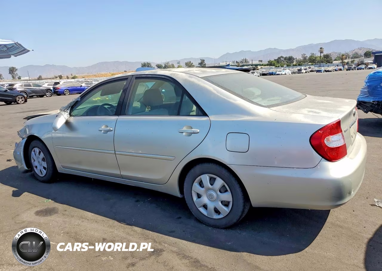 2002 Toyota Camry Le VIN:JTDBE30K920055045 - 2