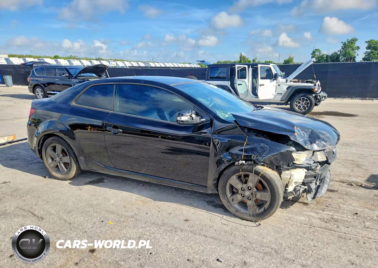 2010 Kia Forte Koup Ex VIN:KNAFU6A28A5257782 - 4