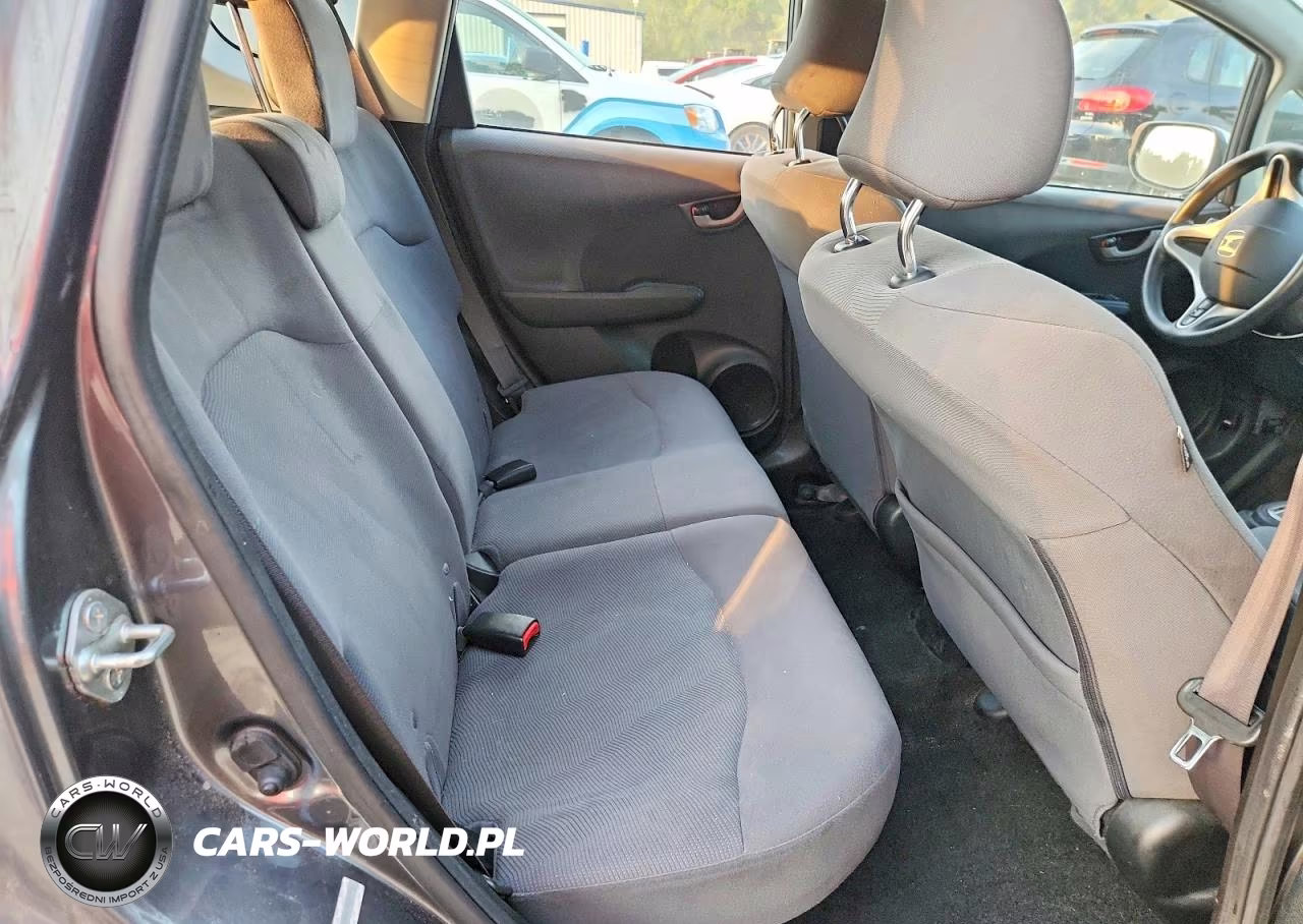 2013 Honda Fit VIN:JHMGE8H38DC020075 - 10