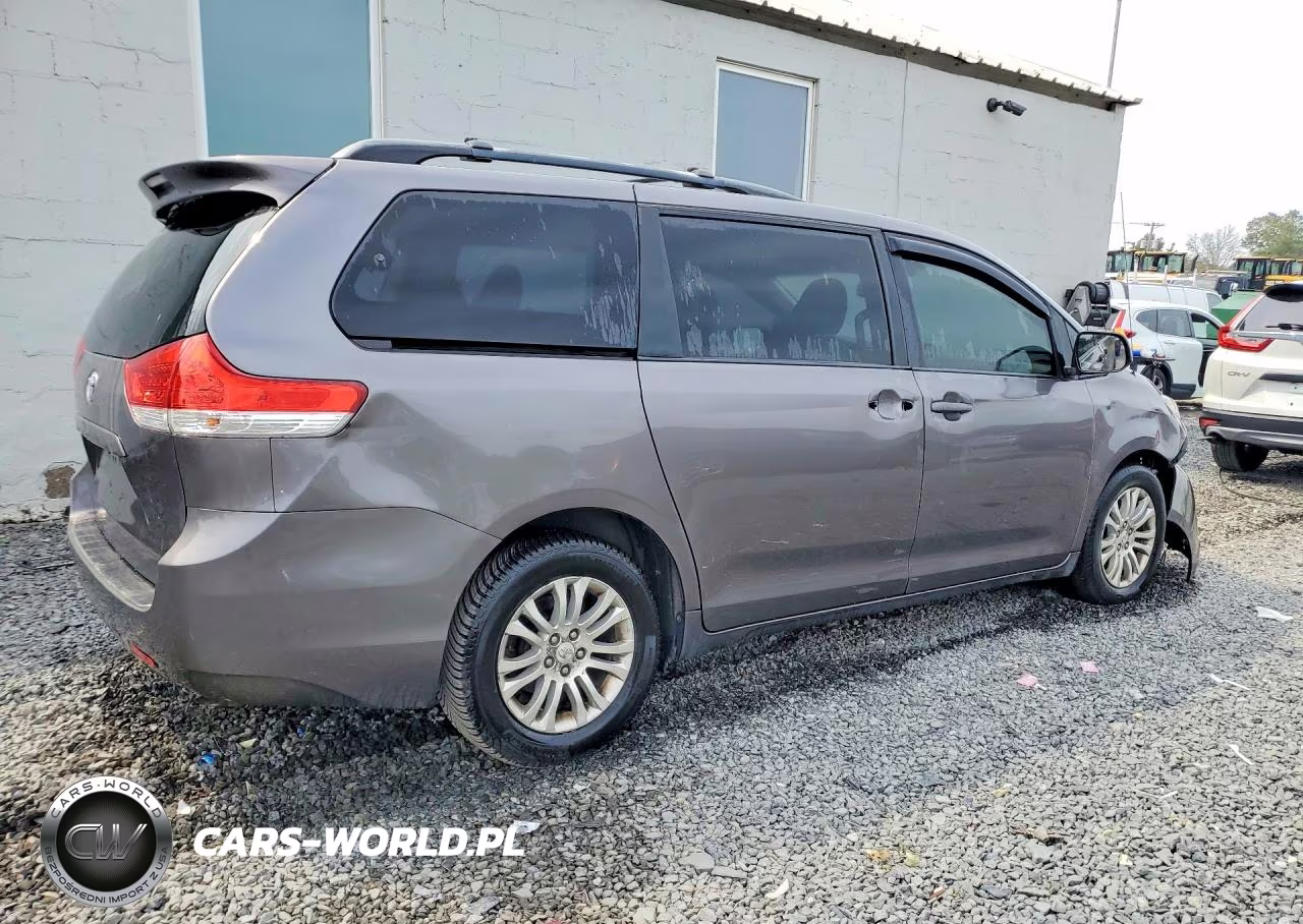 2011 Toyota Sienna Xle 8-Passenger VIN:5TDYK3DC7BS013024 - 3