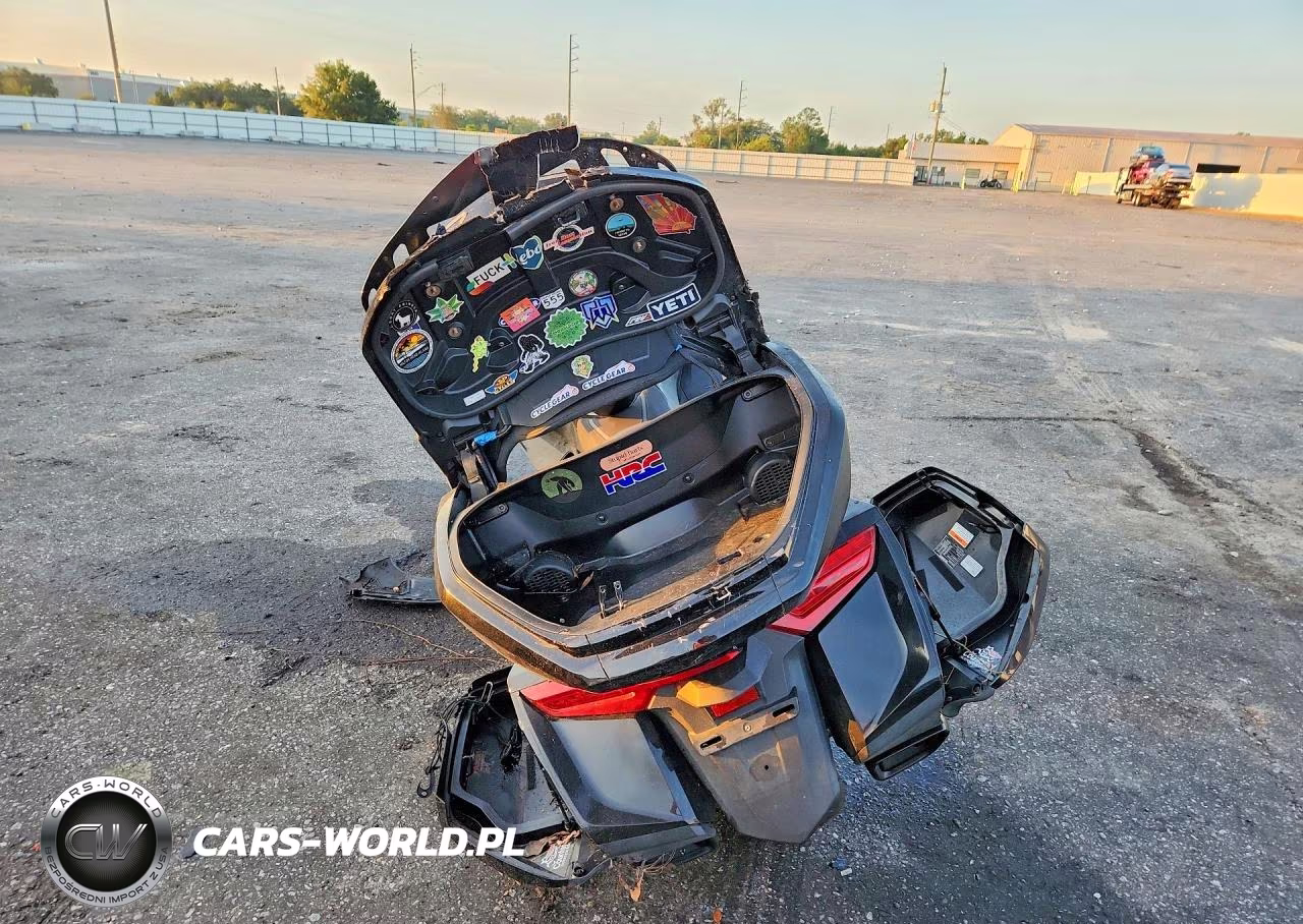 2023 Honda Gl1800 VIN:JH2SC7906PK500634 - 4