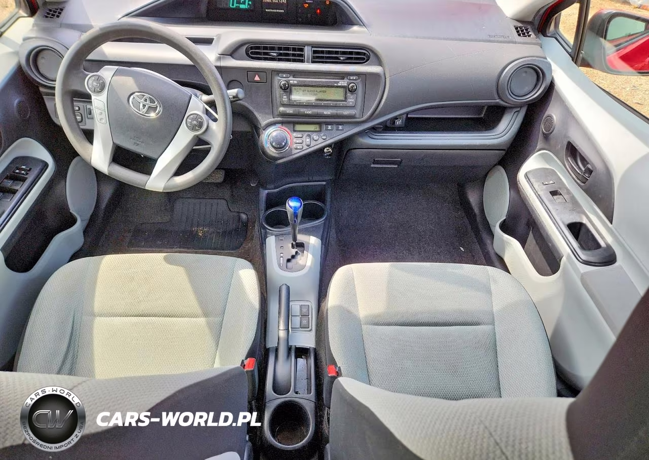 2013 Toyota Prius C One VIN:JTDKDTB3XD1539490 - 8