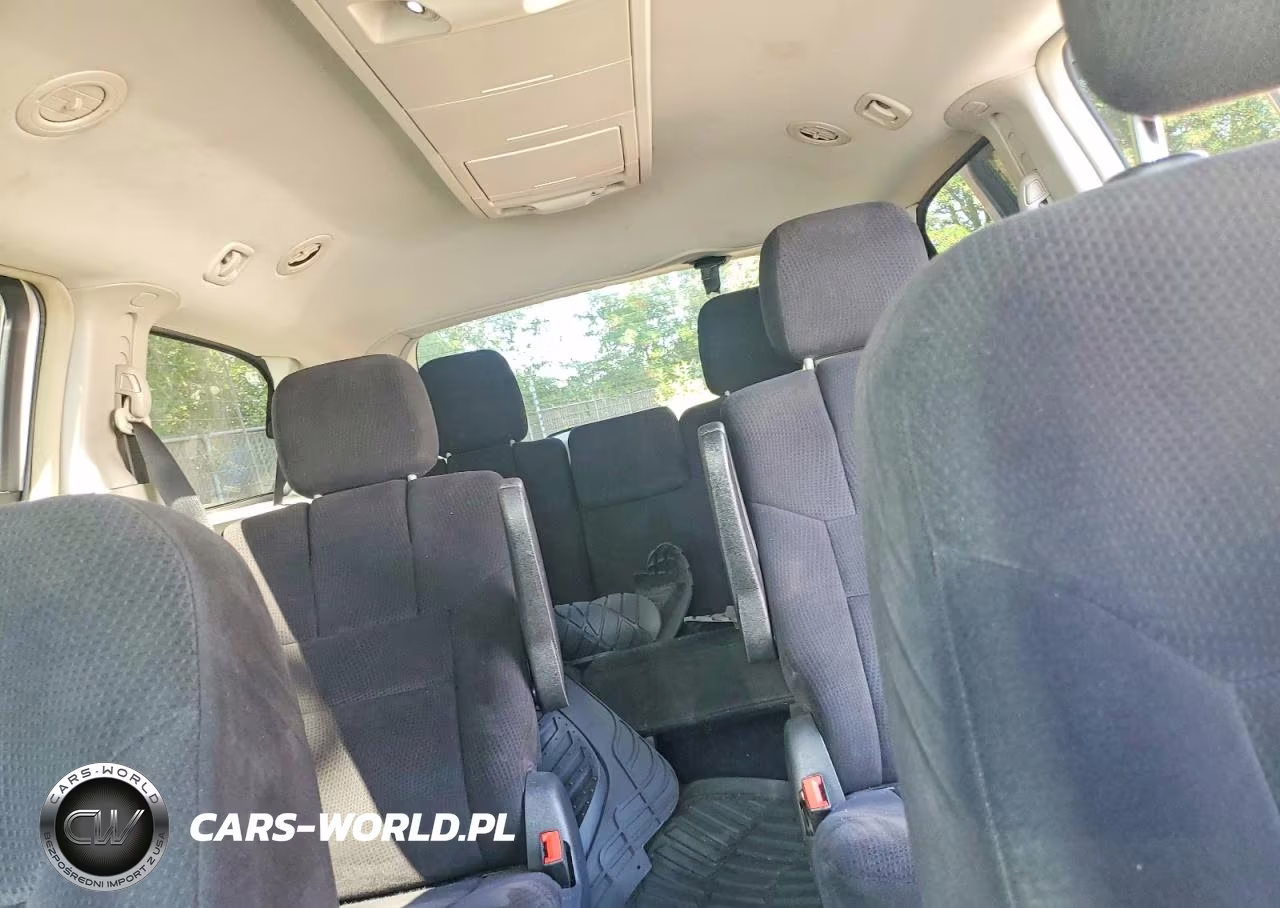 2011 Chrysler Town & Country Touring VIN:2A4RR5DG8BR675311 - 10