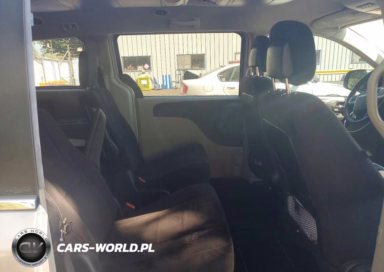 2011 Chrysler Town & Country Touring VIN:2A4RR5DG8BR675311 - 11