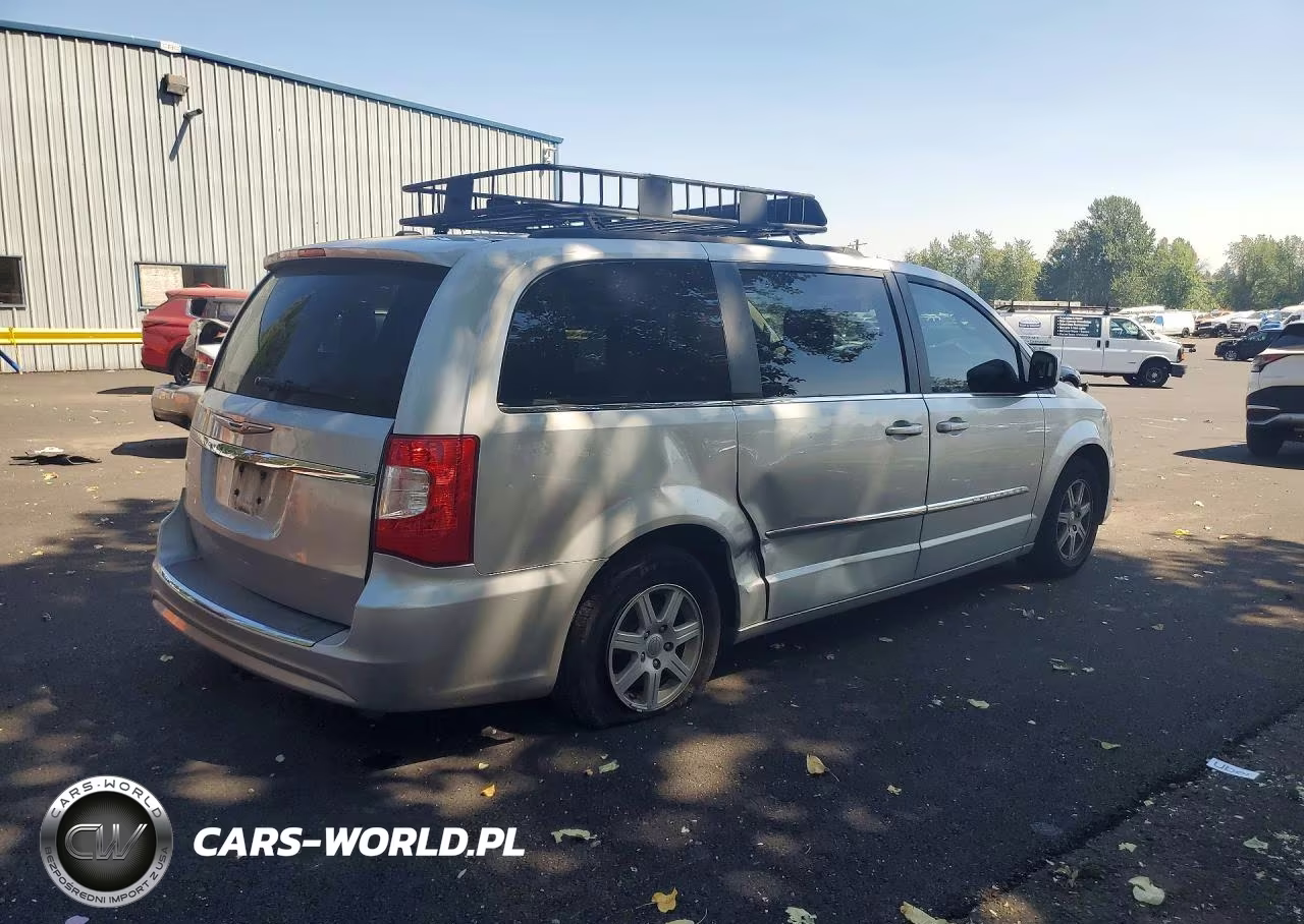 2011 Chrysler Town & Country Touring VIN:2A4RR5DG8BR675311 - 3