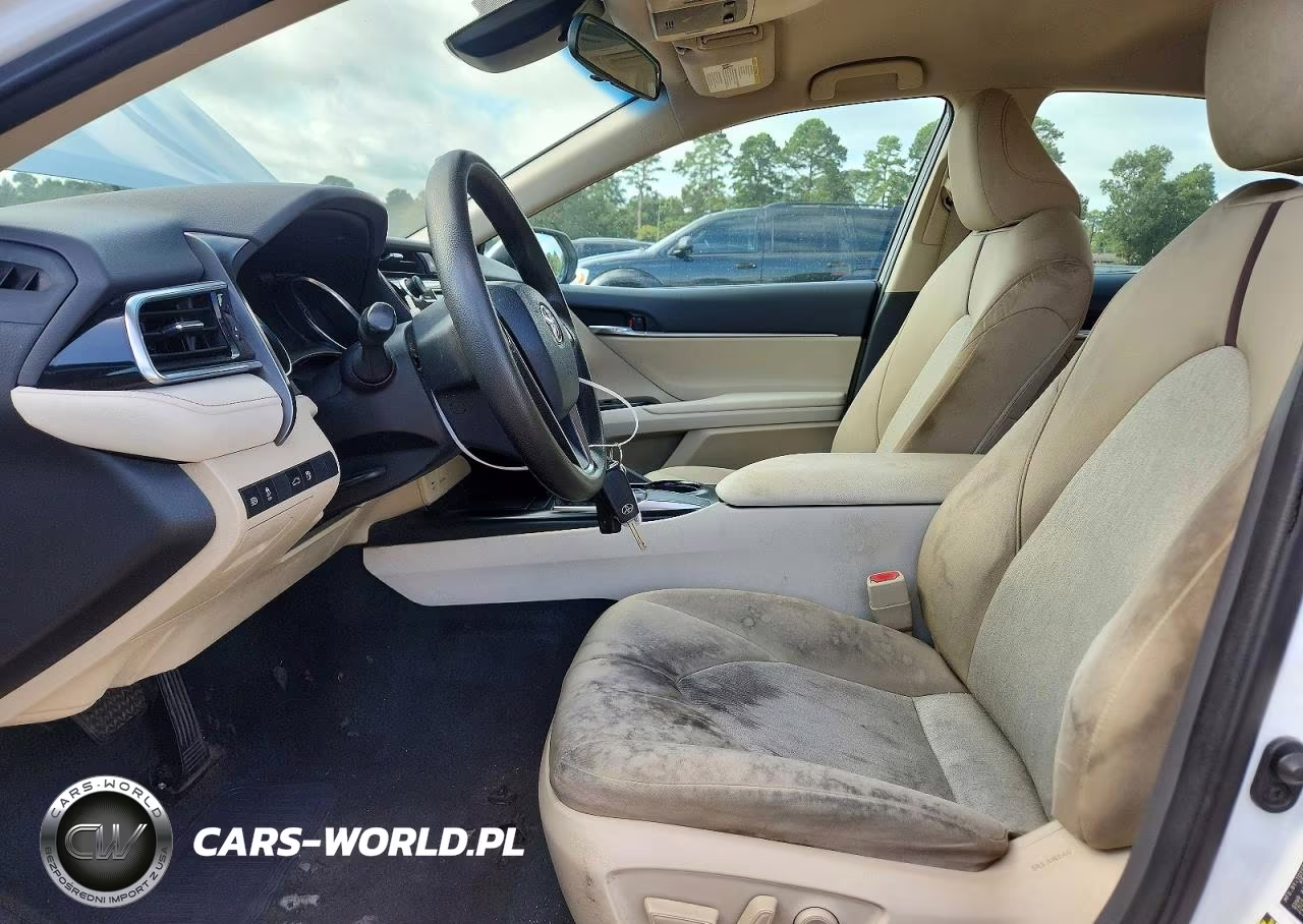2018 Toyota Camry Le VIN:4T1B11HK4JU095427 - 7