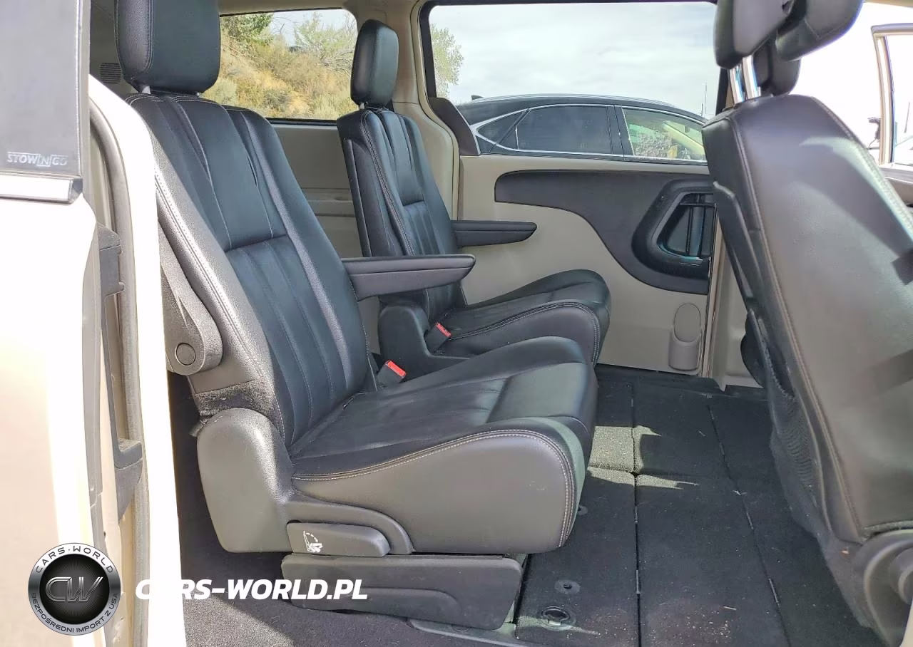 2014 Chrysler Town & Country Touring VIN:2C4RC1BG5ER126124 - 11