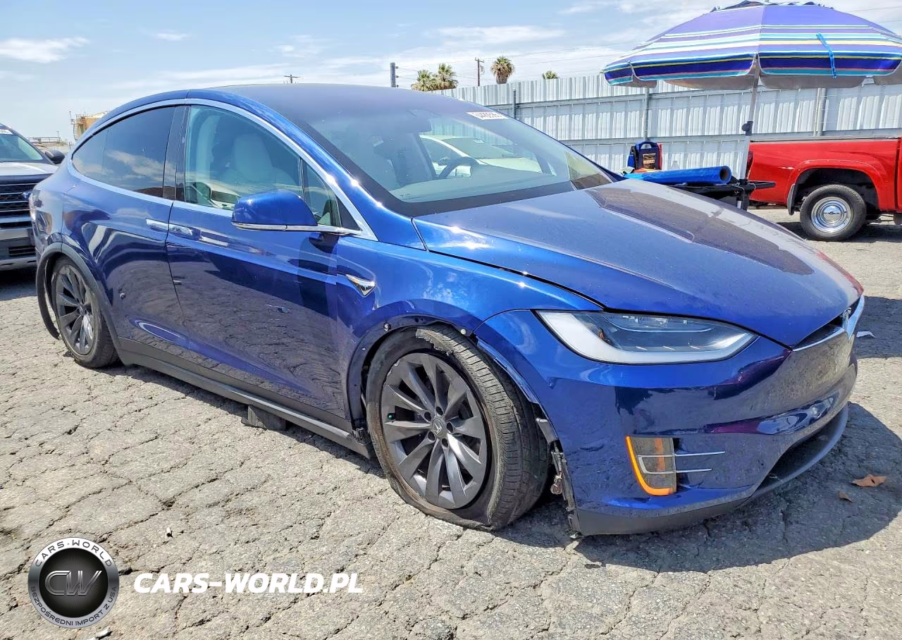 2017 Tesla Model X VIN:5YJXCBE22HF078482 - 4