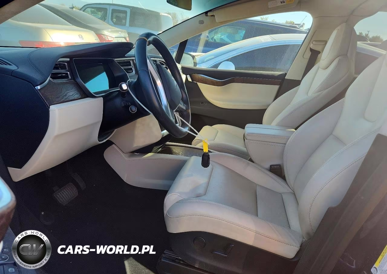 2017 Tesla Model X VIN:5YJXCBE22HF078482 - 7