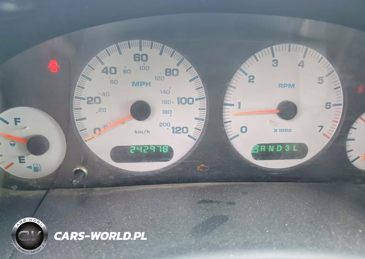 2003 Dodge Grand Caravan Sport VIN:2D4GP44L03R235761 - 9