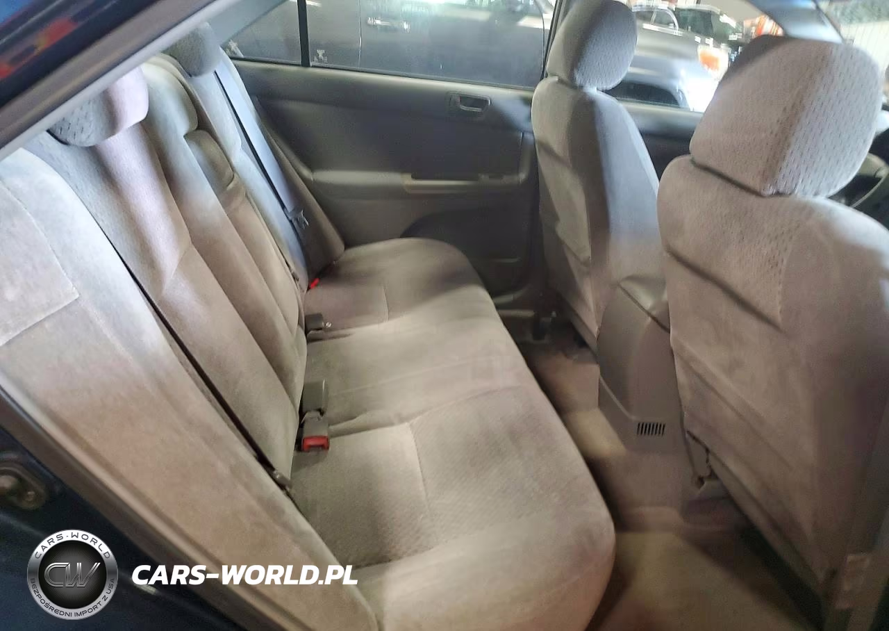 2003 Toyota Camry Le VIN:4T1BE32K63U228572 - 10