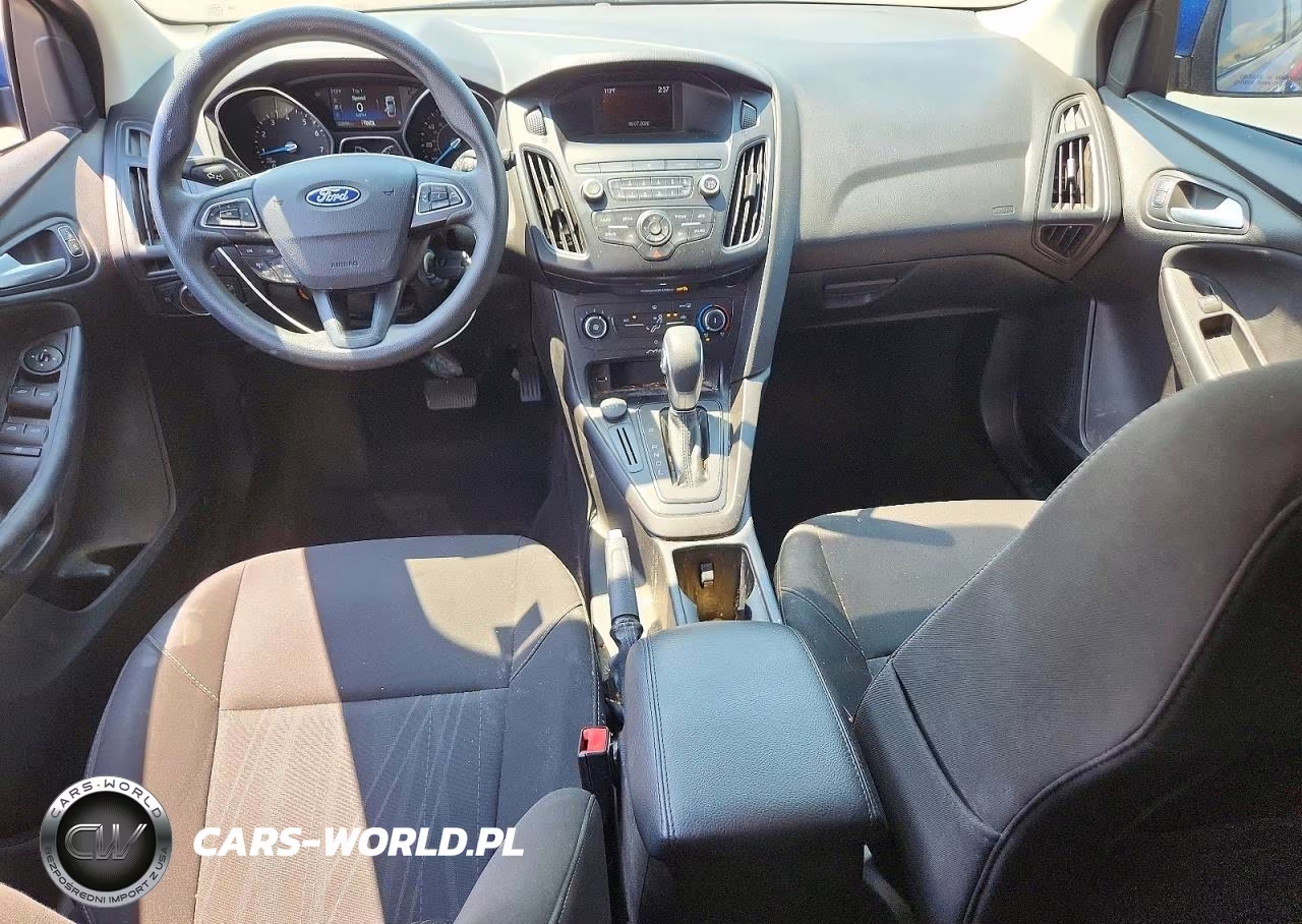 2018 Ford Focus Se VIN:1FADP3K24JL313328 - 8