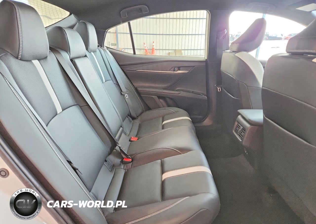 2026 Toyota Camry Se VIN:4T1DAACK1TU748430 - 10