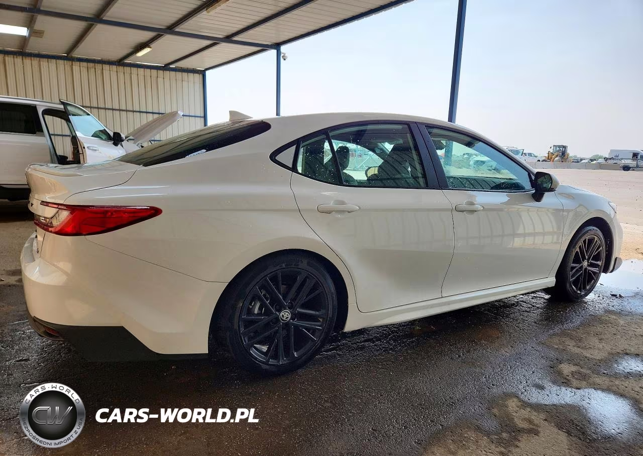 2026 Toyota Camry Se VIN:4T1DAACK1TU748430 - 3