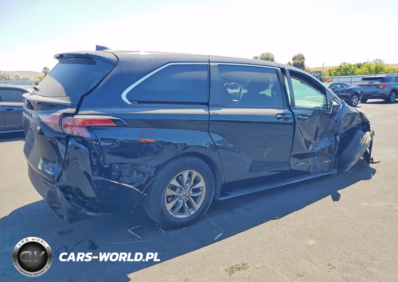 2021 Toyota Sienna Le VIN:5TDKRKECXMS007764 - 3