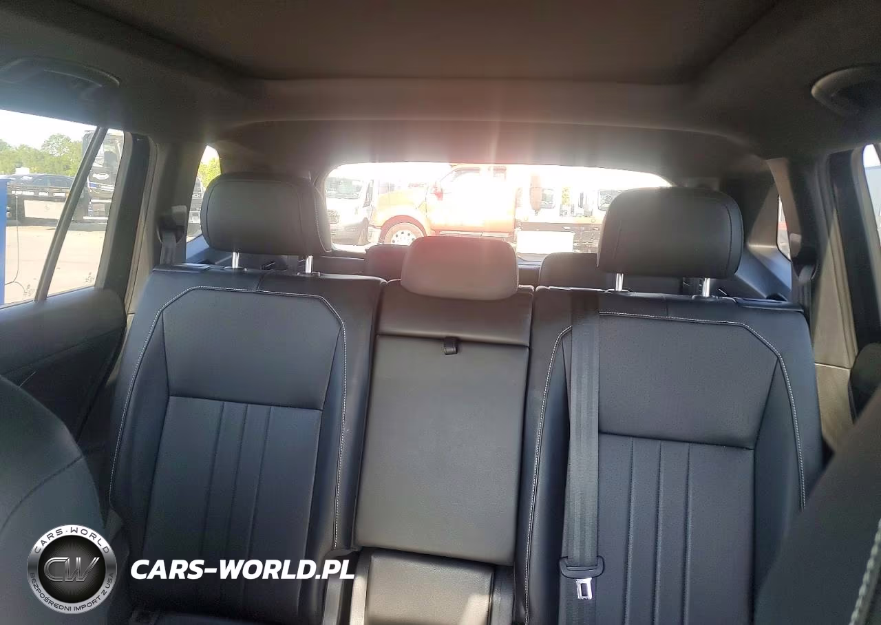2023 Volkswagen Tiguan Se R-Line Black VIN:3VVCB7AX0PM089962 - 10