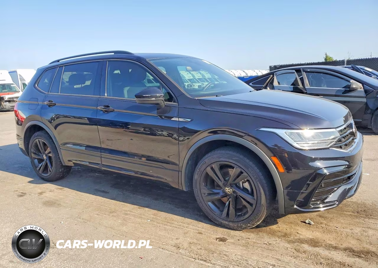 2023 Volkswagen Tiguan Se R-Line Black VIN:3VVCB7AX0PM089962 - 4