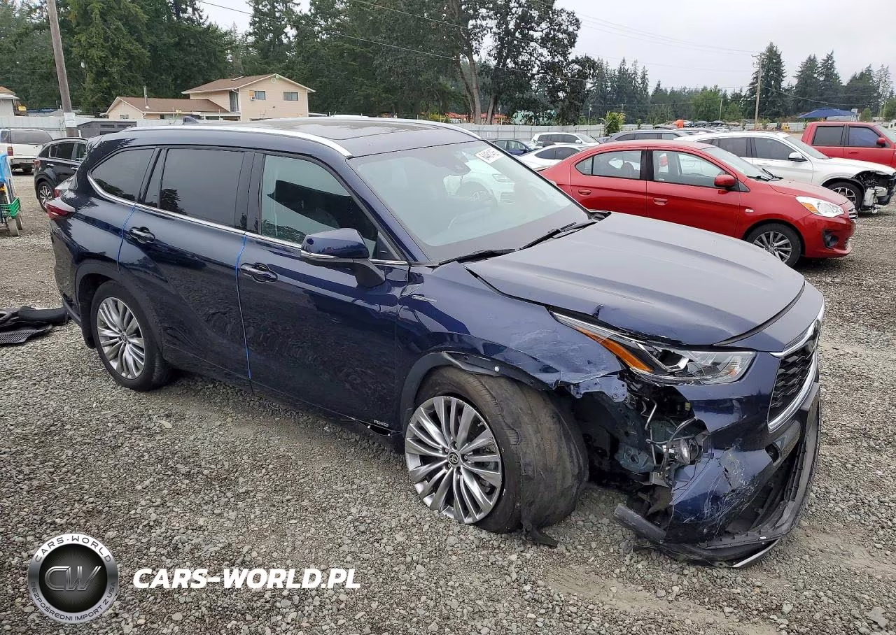 2025 Toyota Highlander Hybrid Platinum VIN:5TDEBRCH1SS662062 - 4