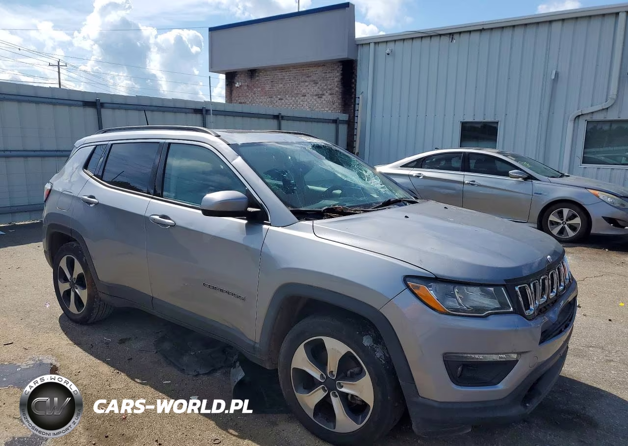 2017 Jeep Compass Latitude VIN:3C4NJCBB3HT632525 - 4
