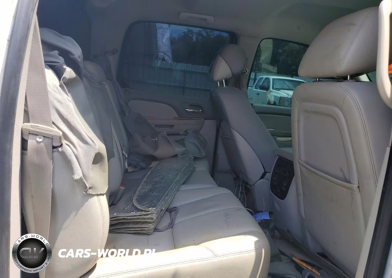 2010 Chevrolet Avalanche Lt VIN:3GNVKFE04AG131450 - 10