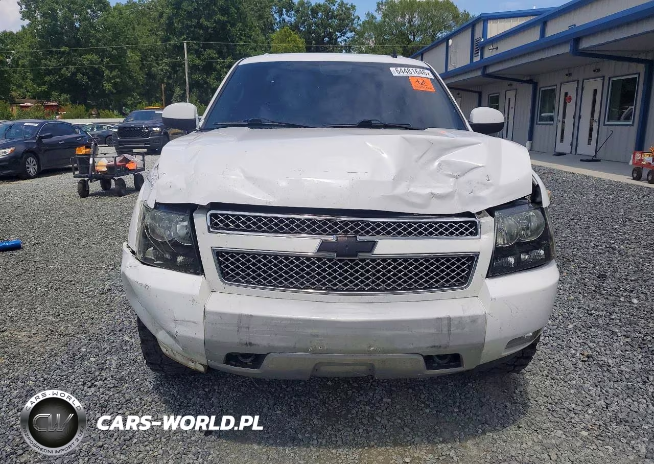 2010 Chevrolet Avalanche Lt VIN:3GNVKFE04AG131450 - 5