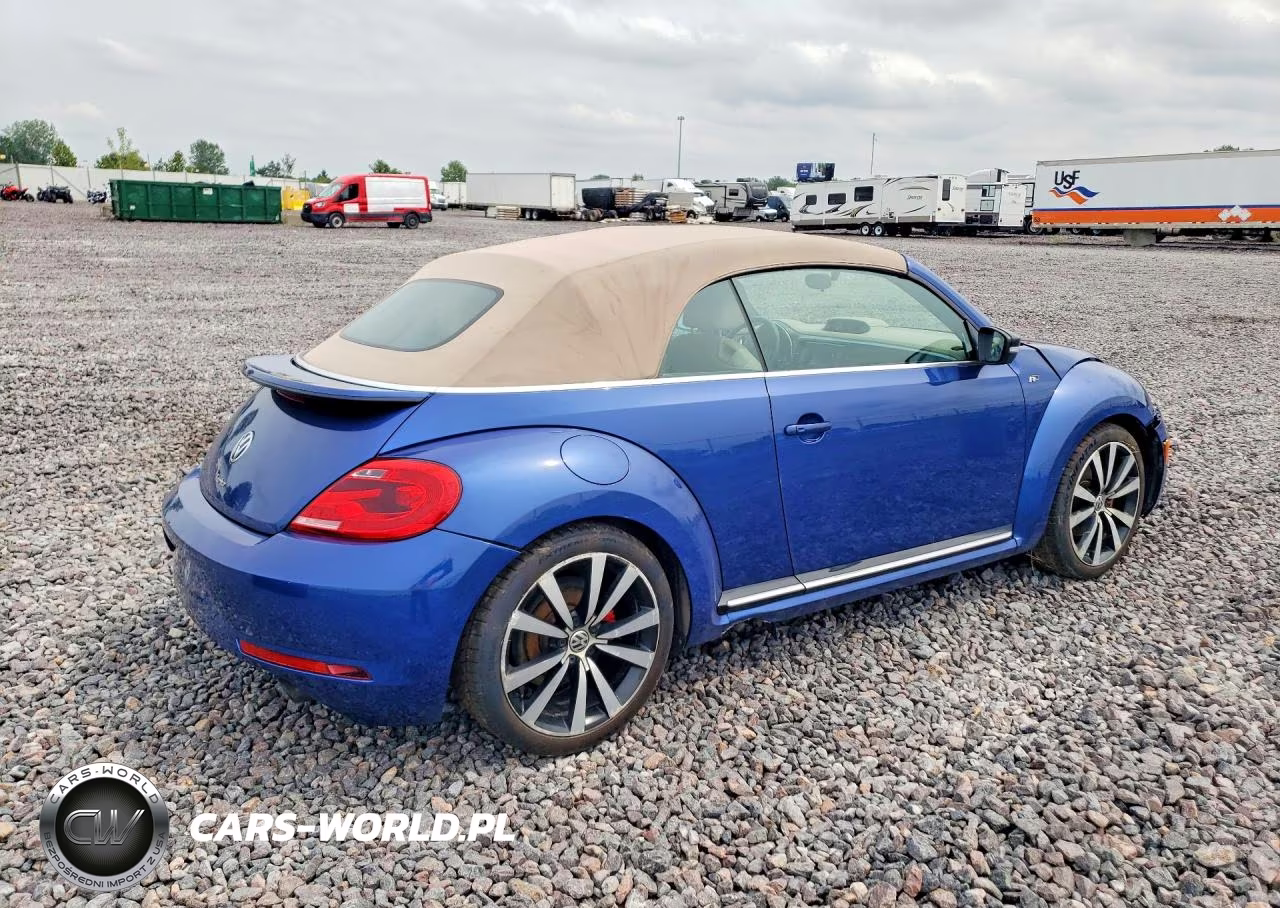 2015 Volkswagen Beetle R-Line VIN:3VW7T7AT1FM800669 - 3
