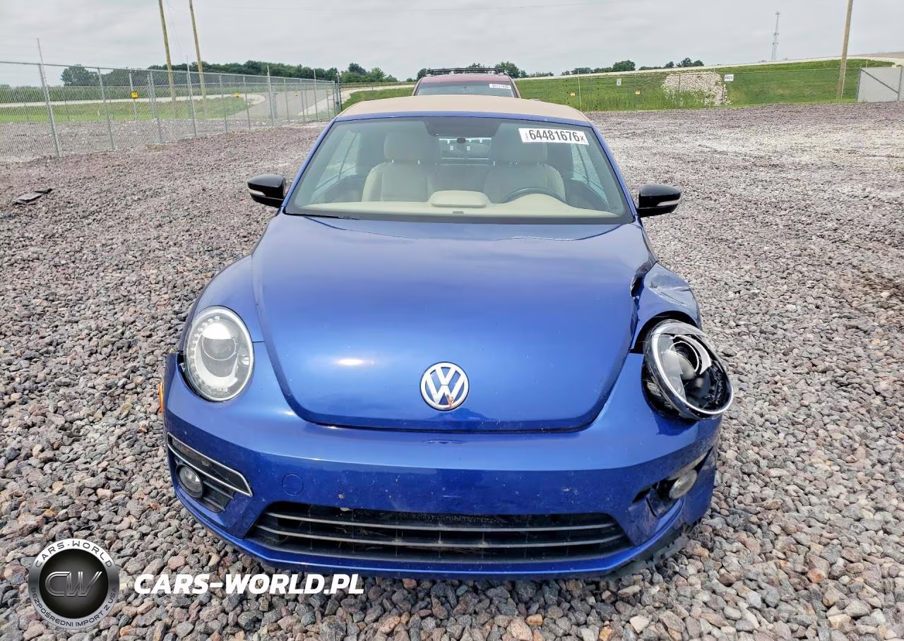 2015 Volkswagen Beetle R-Line VIN:3VW7T7AT1FM800669 - 5