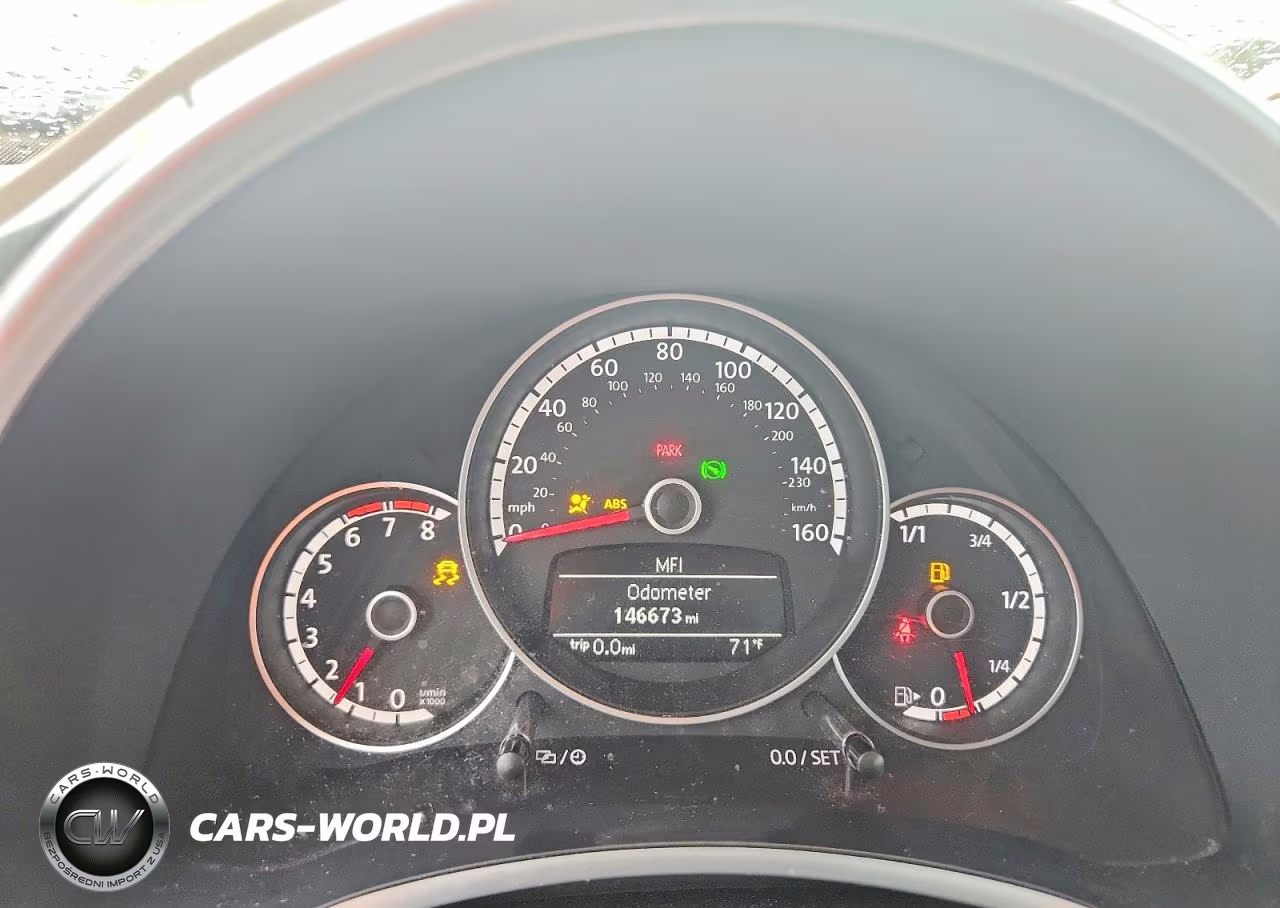 2015 Volkswagen Beetle R-Line VIN:3VW7T7AT1FM800669 - 9