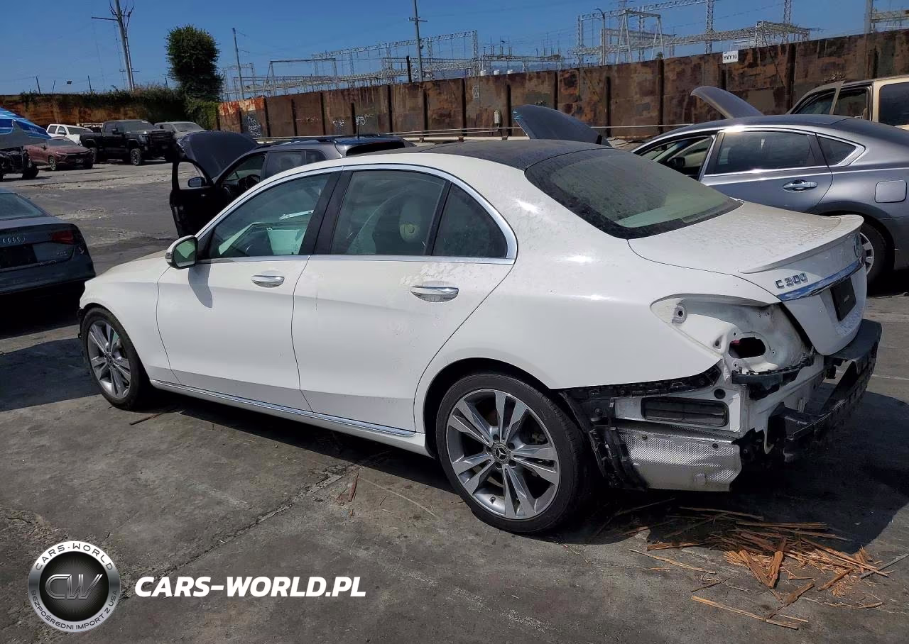 2017 Mercedes-Benz C 300 VIN:55SWF4JB4HU232127 - 2
