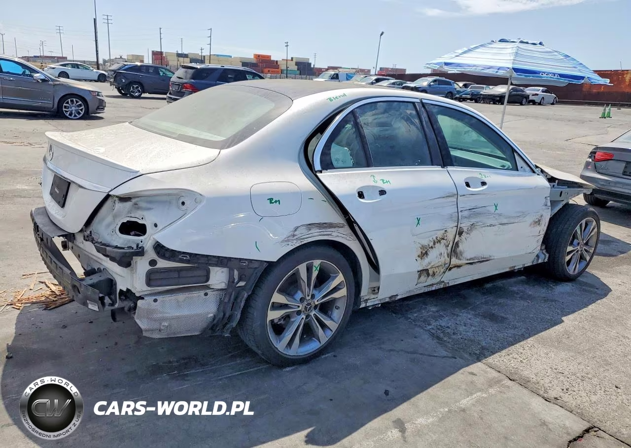 2017 Mercedes-Benz C 300 VIN:55SWF4JB4HU232127 - 3
