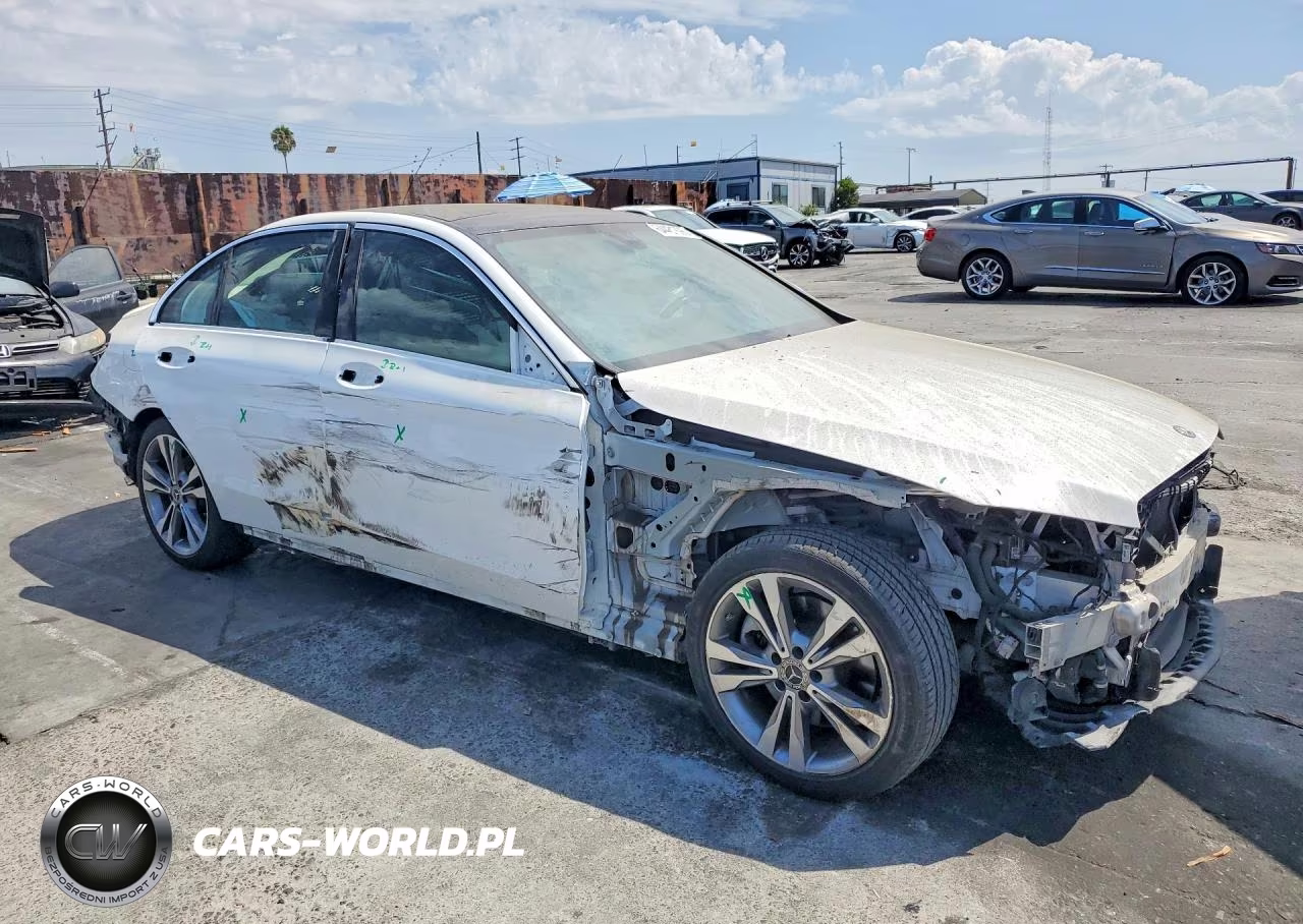 2017 Mercedes-Benz C 300 VIN:55SWF4JB4HU232127 - 4