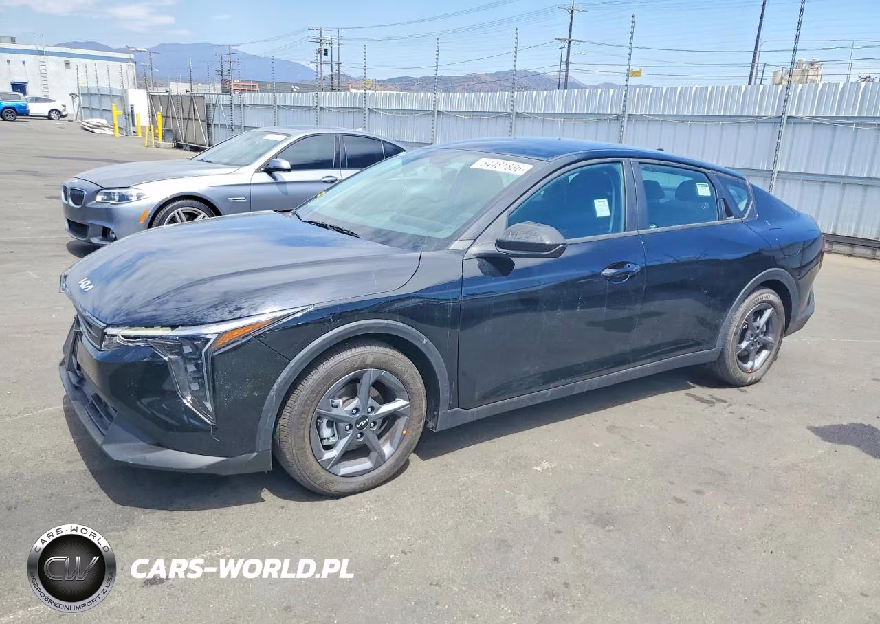 2026 Kia K4 Lxs – zdjęcie 1 z 12