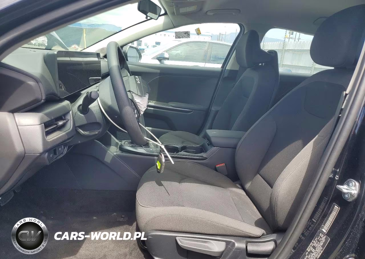 2026 Kia K4 Lxs VIN:3KPFT4DE8TE336795 - 7