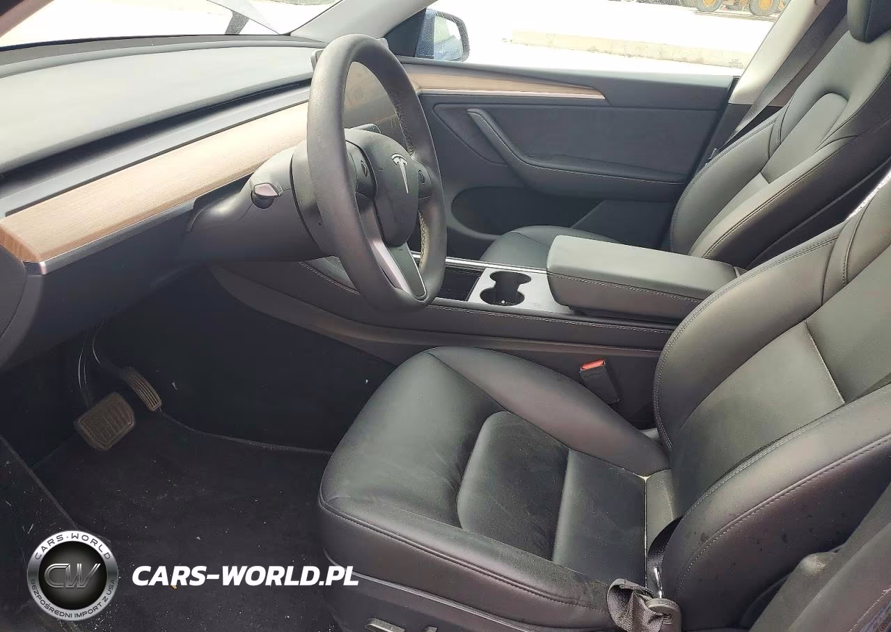 2024 Tesla Model Y VIN:7SAYGDEEXRA279434 - 7