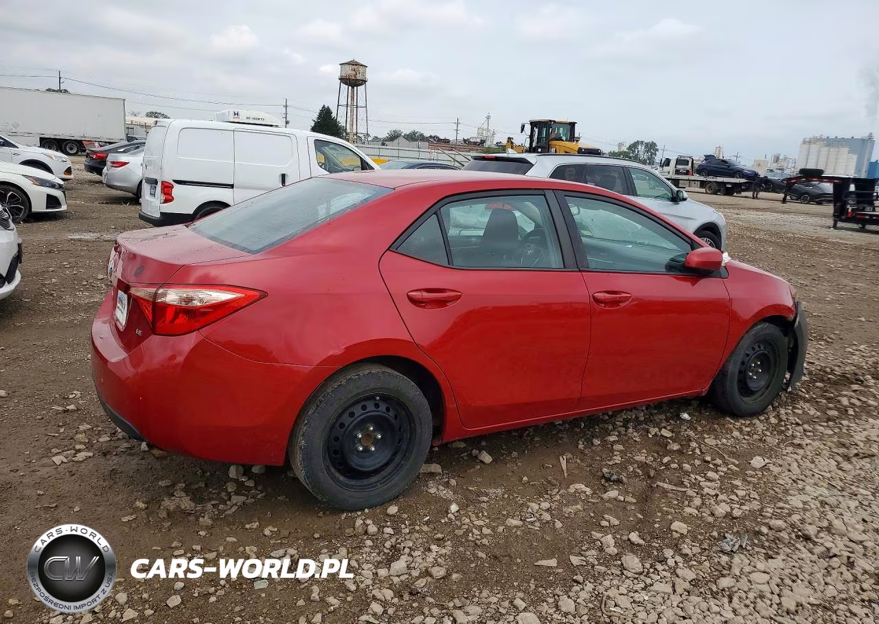 2018 Toyota Corolla Le VIN:2T1BURHE3JC119427 - 3