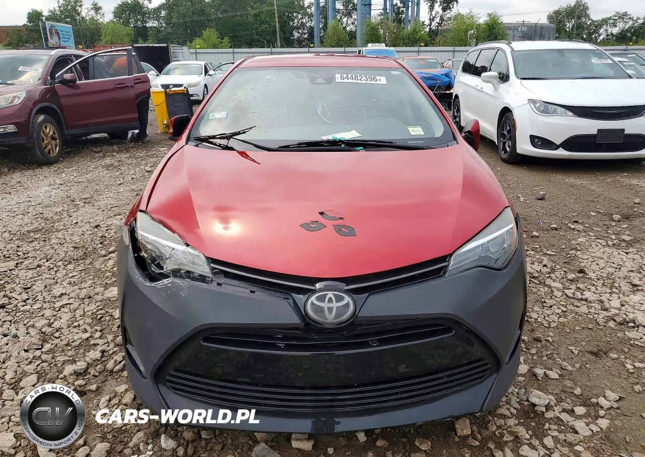2018 Toyota Corolla Le VIN:2T1BURHE3JC119427 - 5