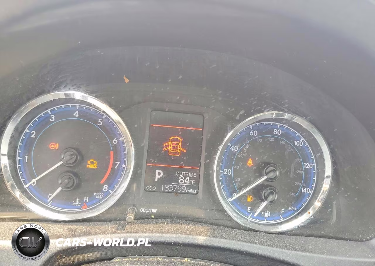 2018 Toyota Corolla Le VIN:2T1BURHE3JC119427 - 9
