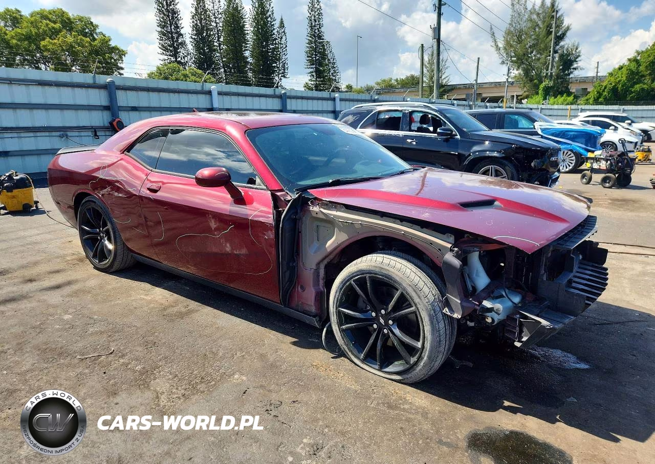 2018 Dodge Challenger Sxt VIN:2C3CDZAG1JH116570 - 4