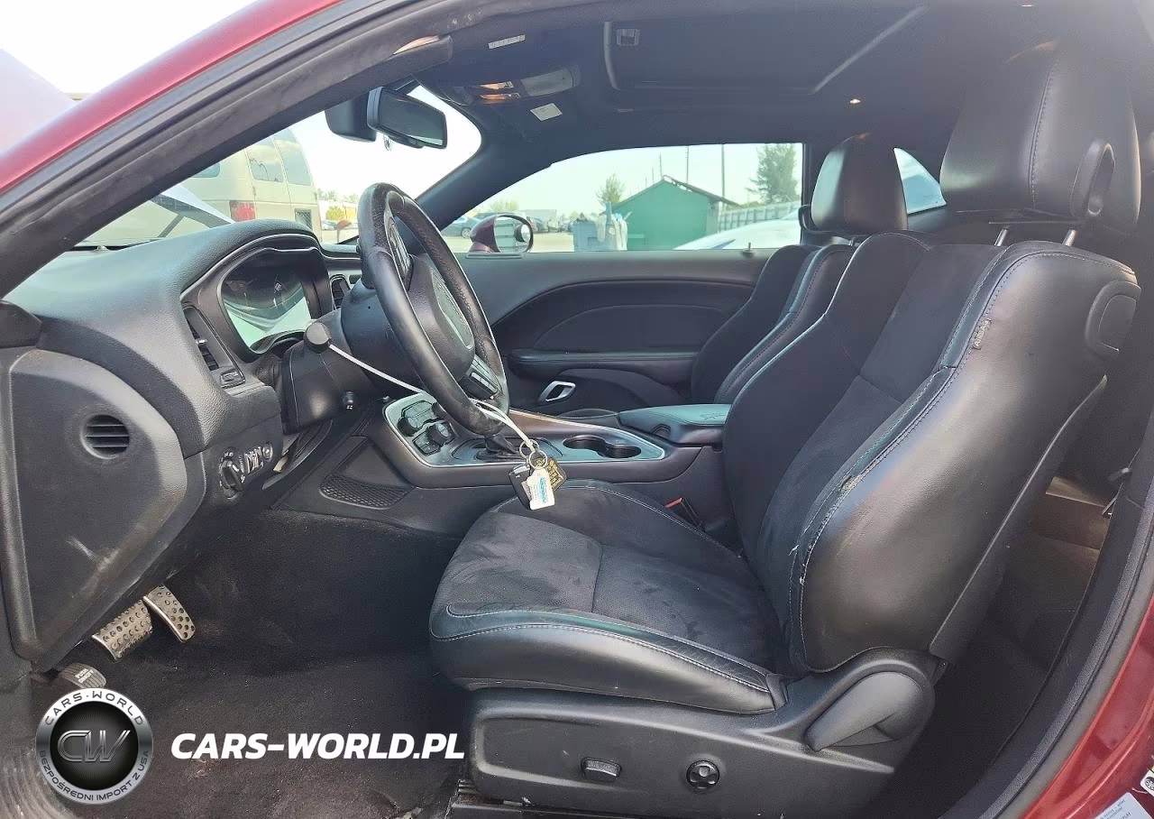 2018 Dodge Challenger Sxt VIN:2C3CDZAG1JH116570 - 7