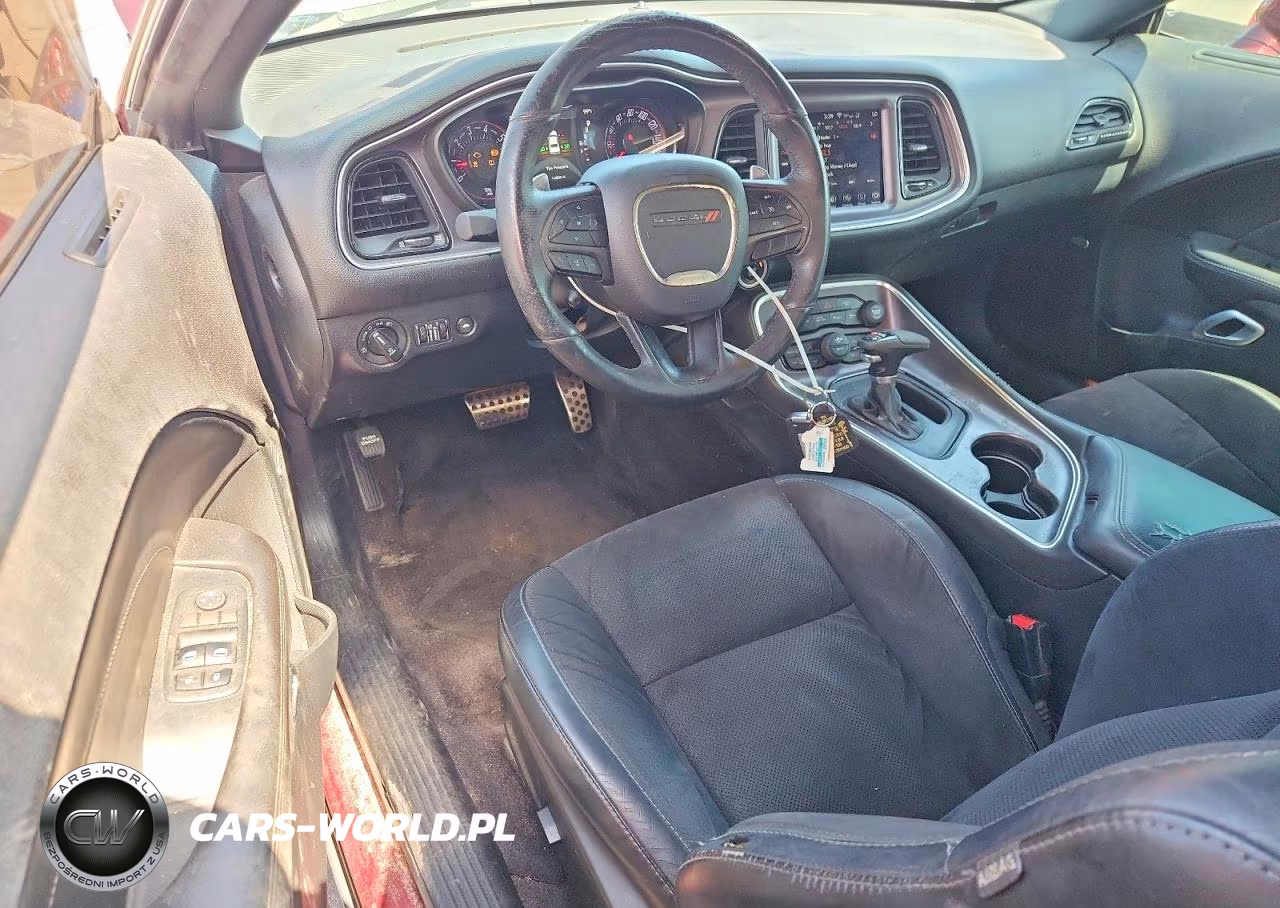 2018 Dodge Challenger Sxt VIN:2C3CDZAG1JH116570 - 8