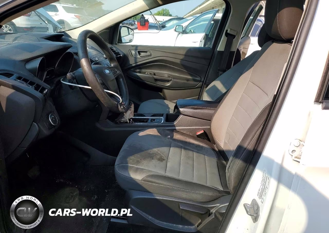 2019 Ford Escape S VIN:1FMCU0F73KUB99770 - 7