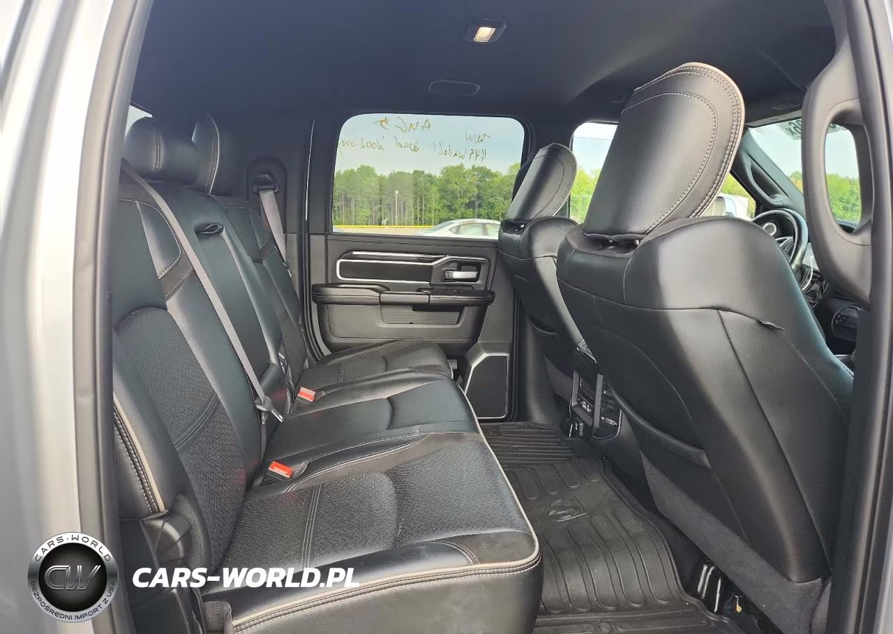 2021 Ram 2500 Laramie VIN:3C6UR5NL1MG544507 - 10