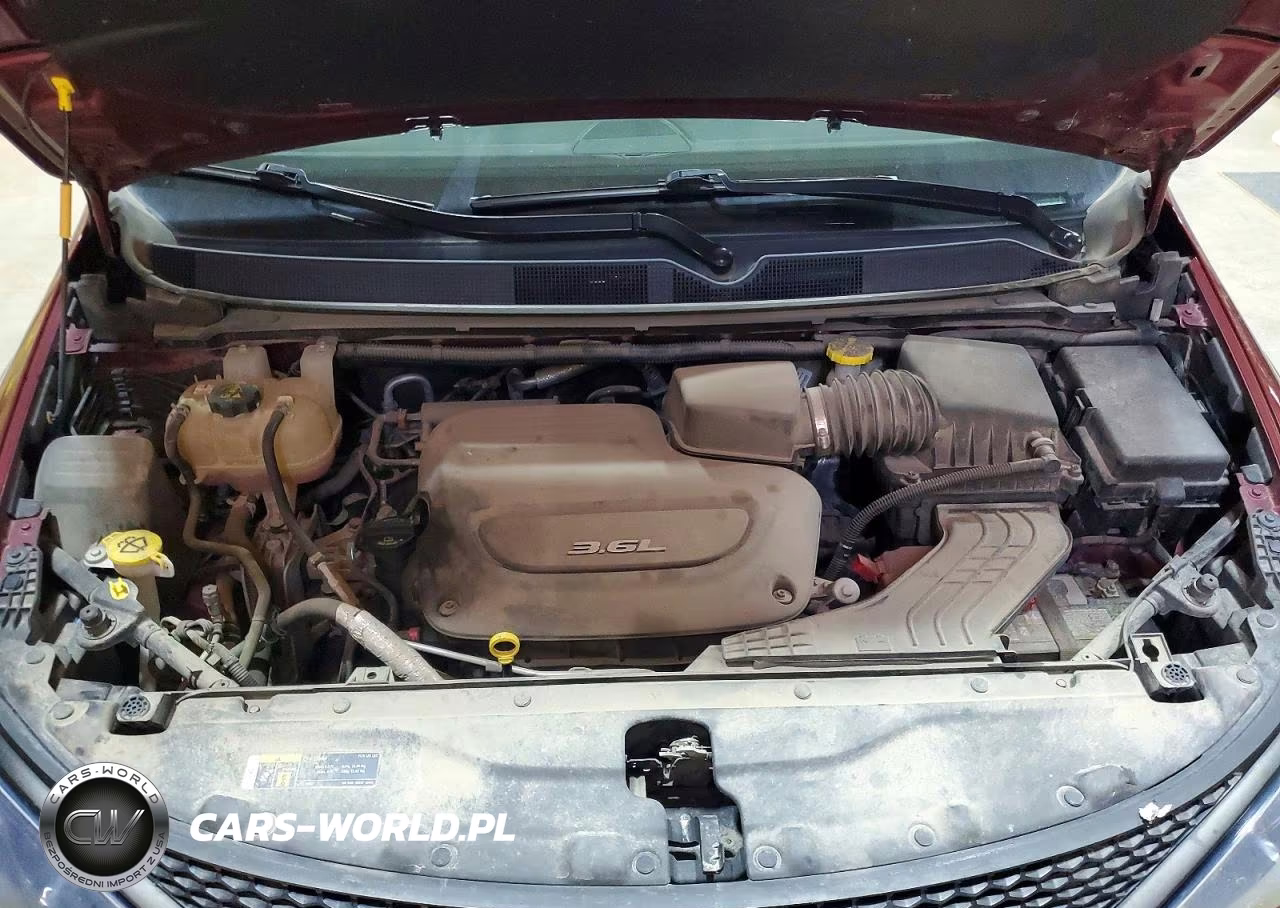 2018 Chrysler Pacifica L VIN:2C4RC1AG5JR101672 - 12