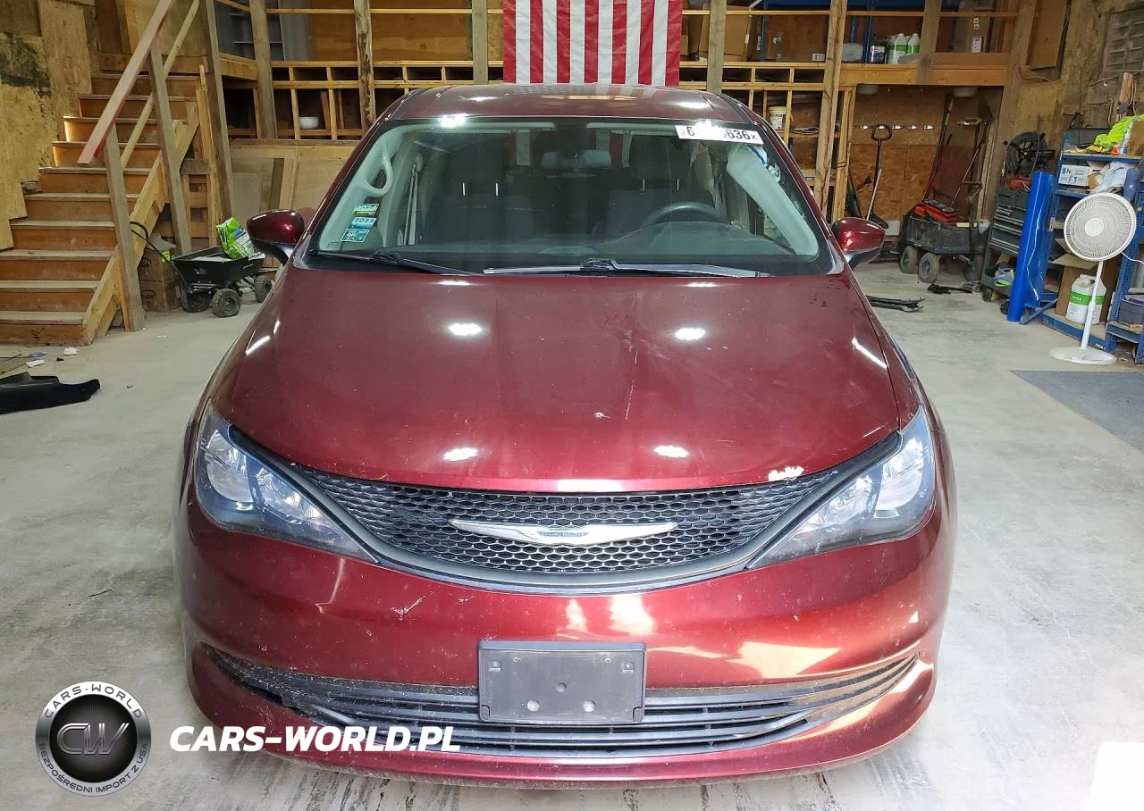 2018 Chrysler Pacifica L VIN:2C4RC1AG5JR101672 - 5