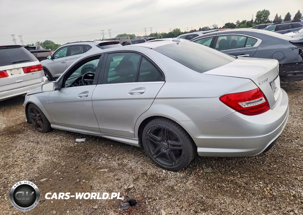 2012 Mercedes-Benz C 300 4Matic VIN:WDDGF8BBXCA713986 - 2